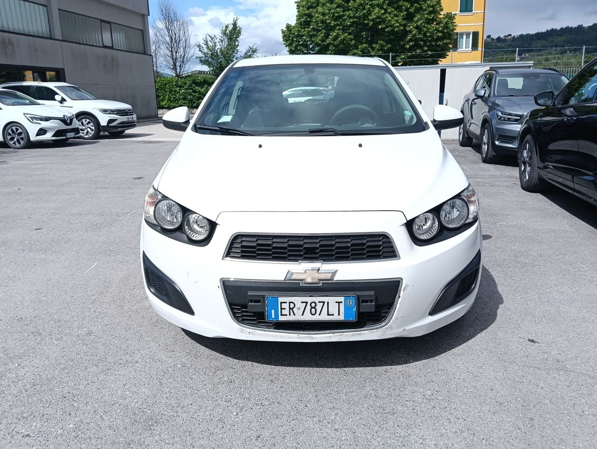 Chevrolet-Aveo-1