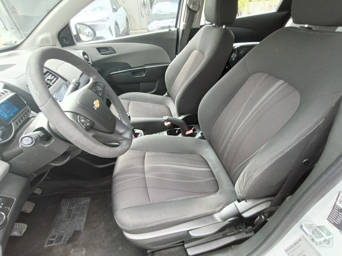 Chevrolet-Aveo-6