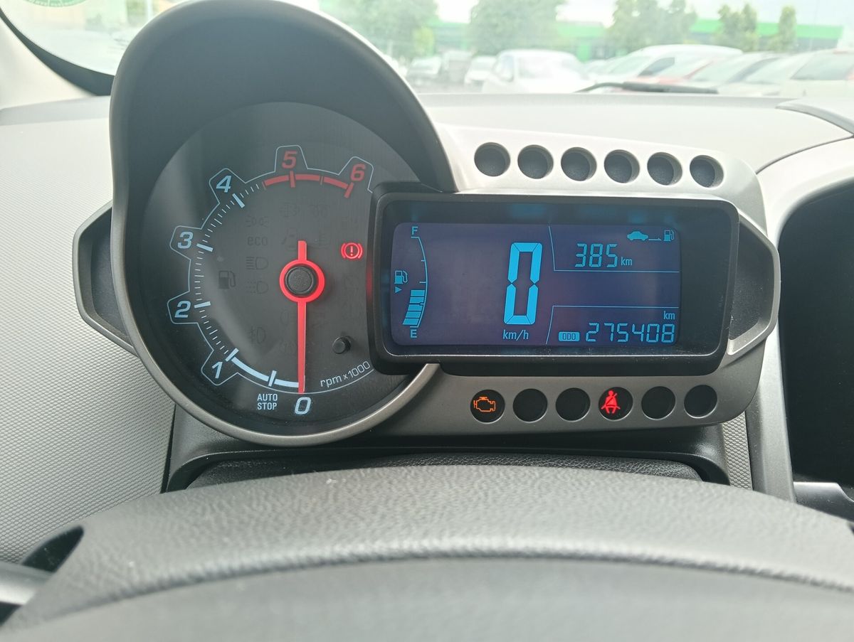 Chevrolet-Aveo-8
