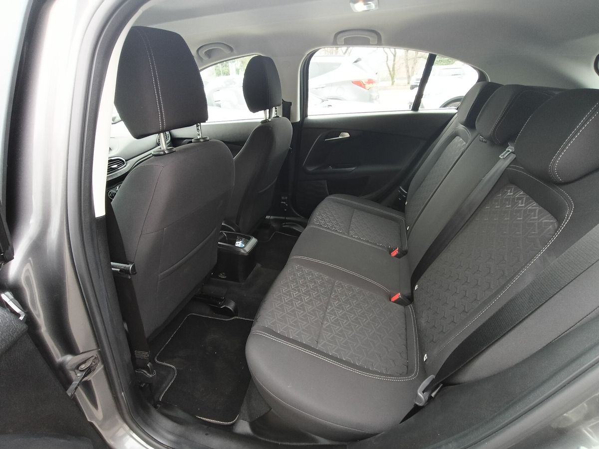 Fiat-Tipo-12