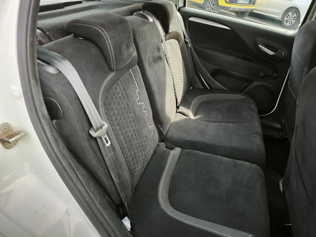 Fiat-Punto-12