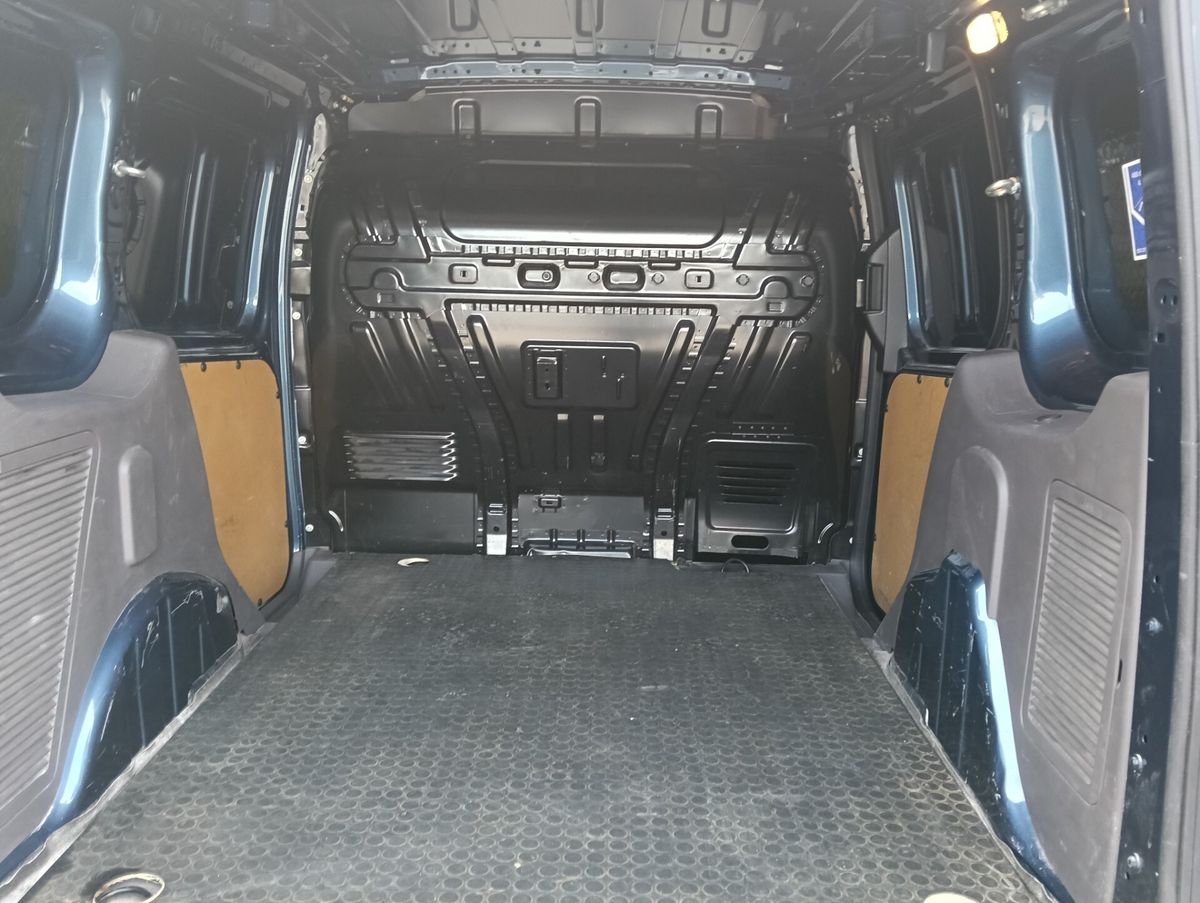 Ford-Transit-Connect-13
