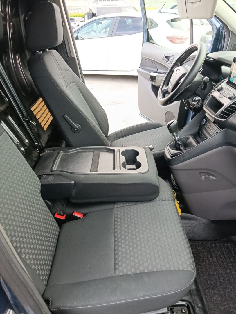 Ford-Transit-Connect-17
