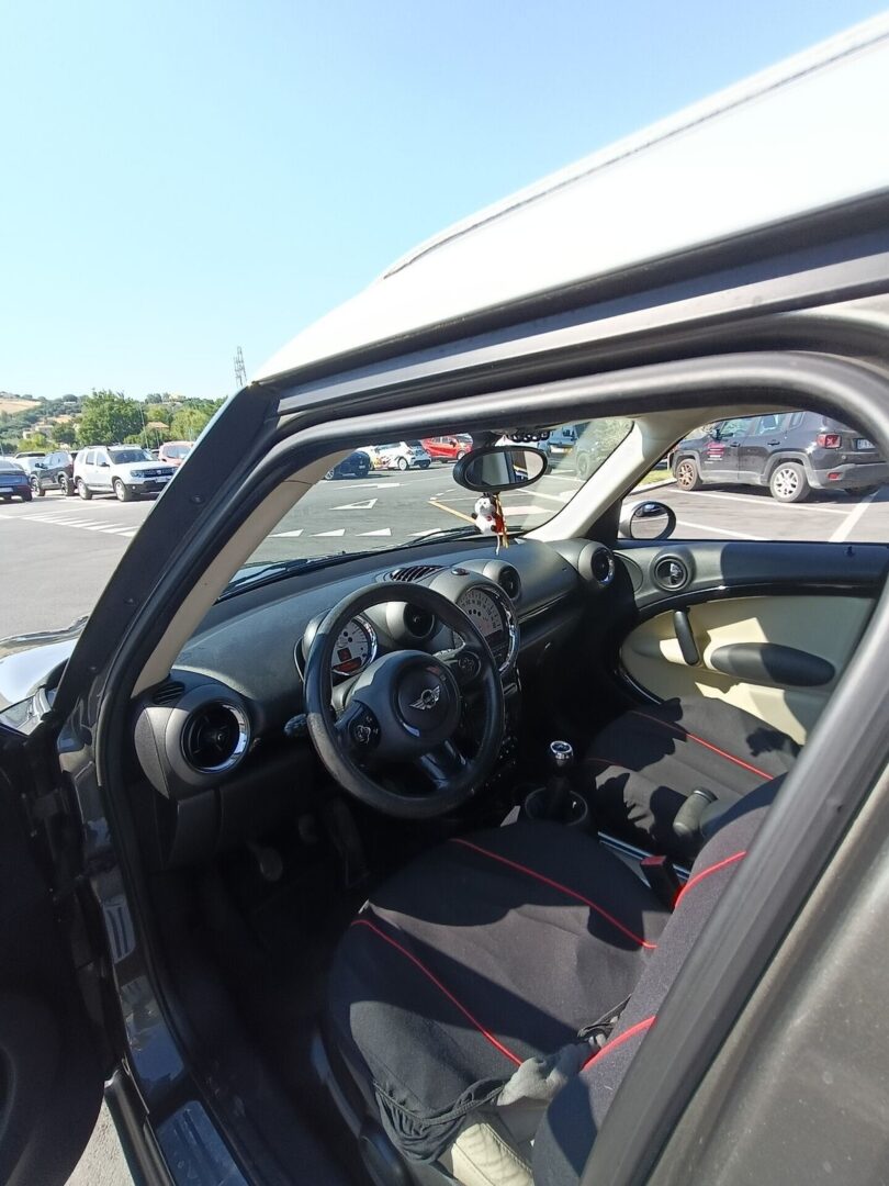 Mini-Cooper-D-Countryman-11