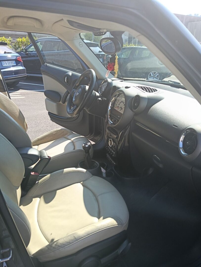 Mini-Cooper-D-Countryman-12