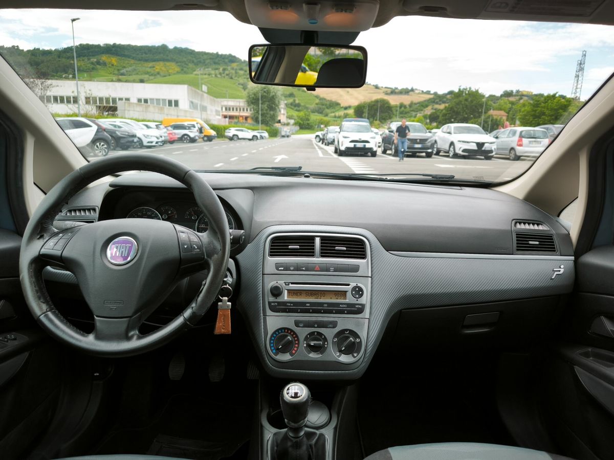 Fiat-Grande-Punto-11