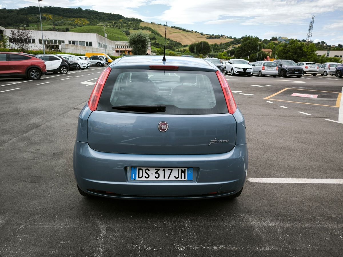 Fiat-Grande-Punto-2