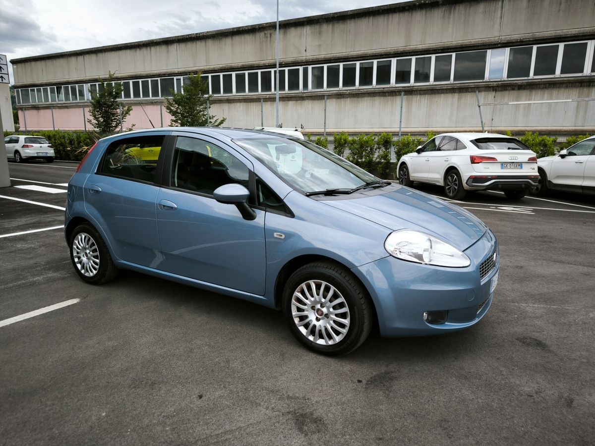 Fiat-Grande-Punto-4