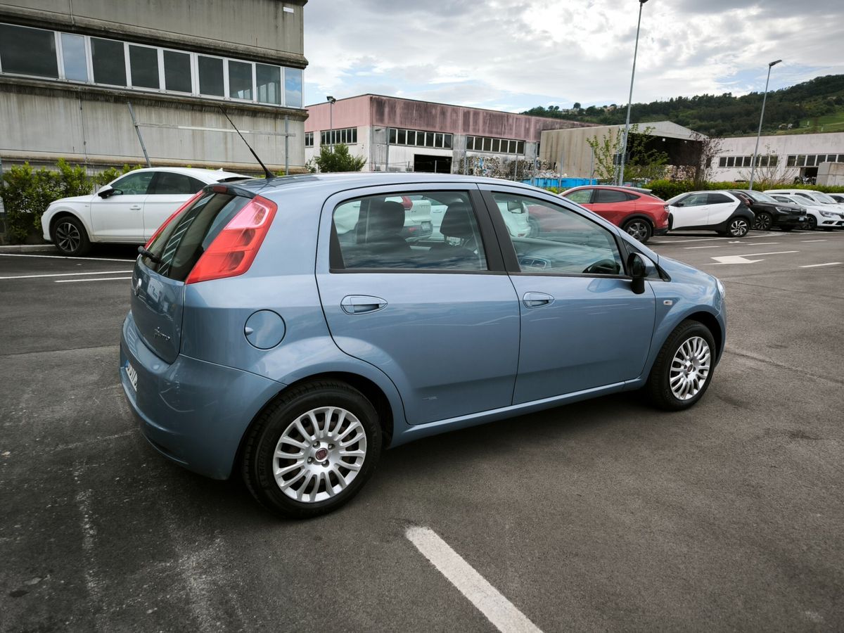 Fiat-Grande-Punto-5