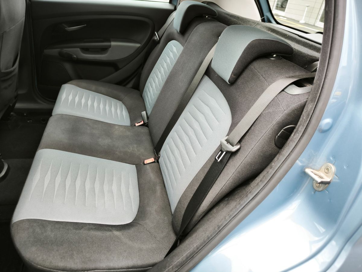Fiat-Grande-Punto-9
