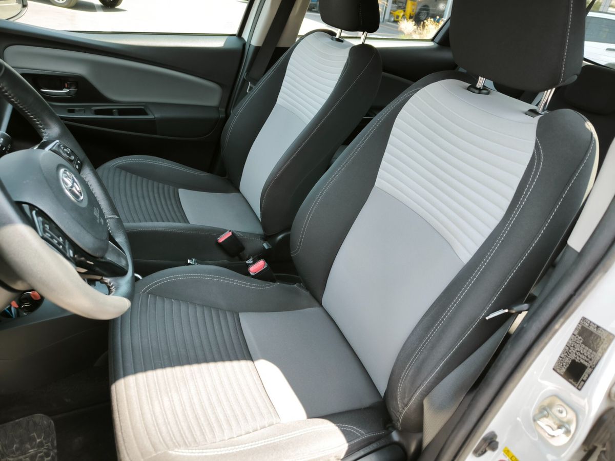 Toyota-Yaris-10