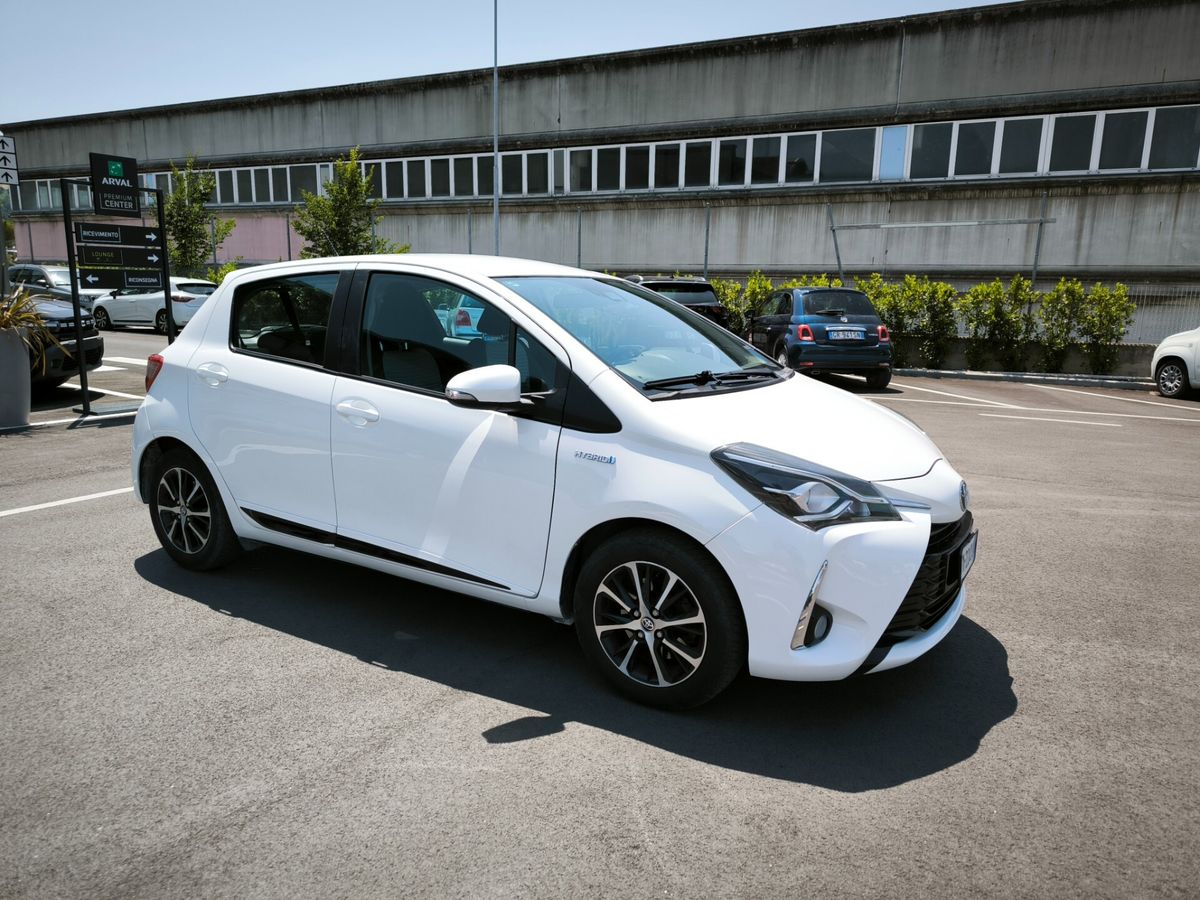 Toyota-Yaris-2
