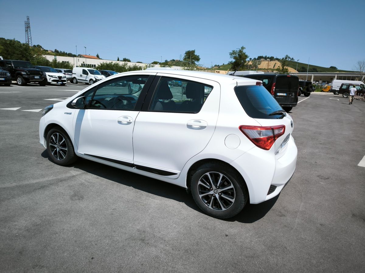 Toyota-Yaris-3