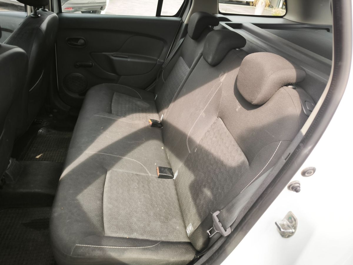 Dacia-Logan-8