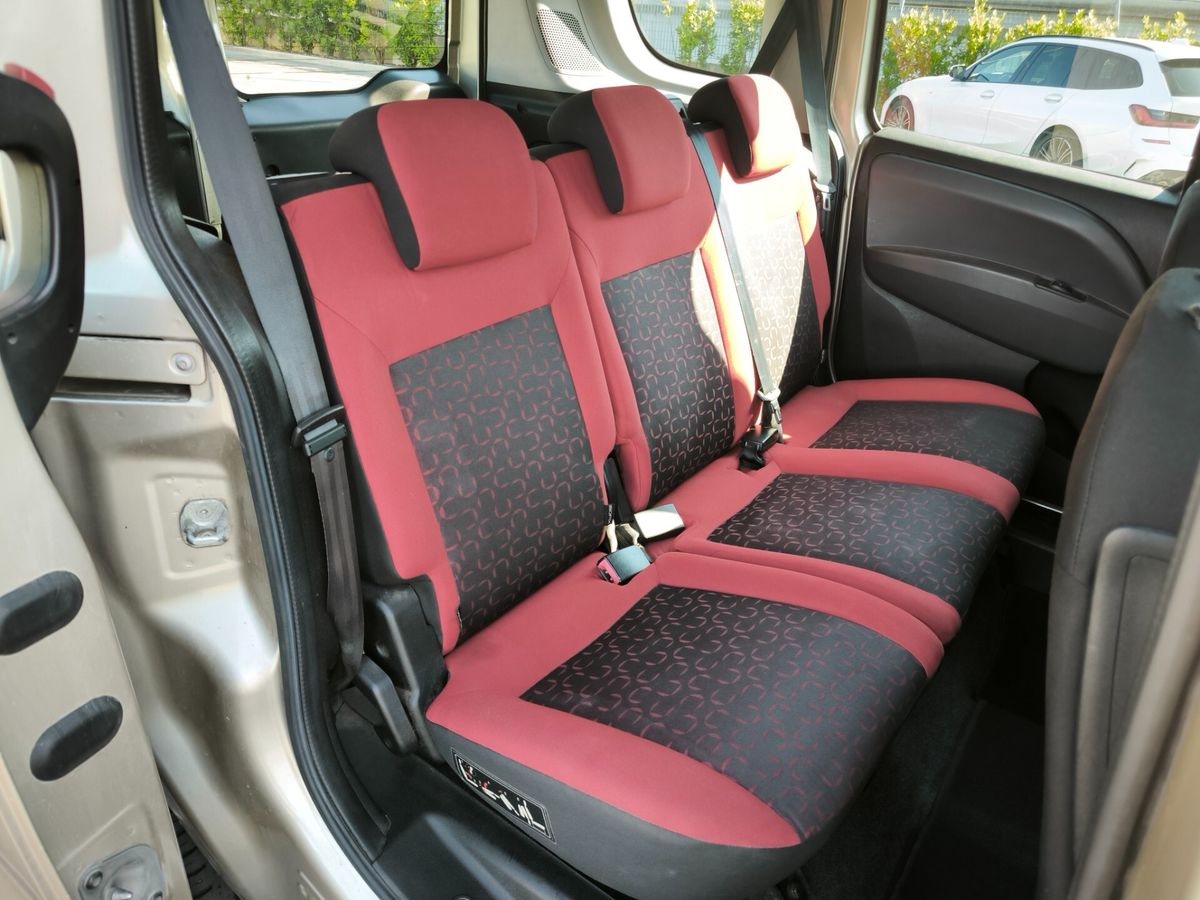 Fiat-Doblo-10
