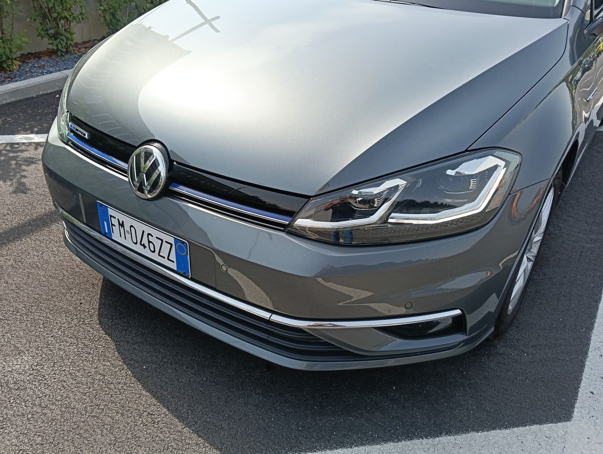 Volkswagen-Golf-4