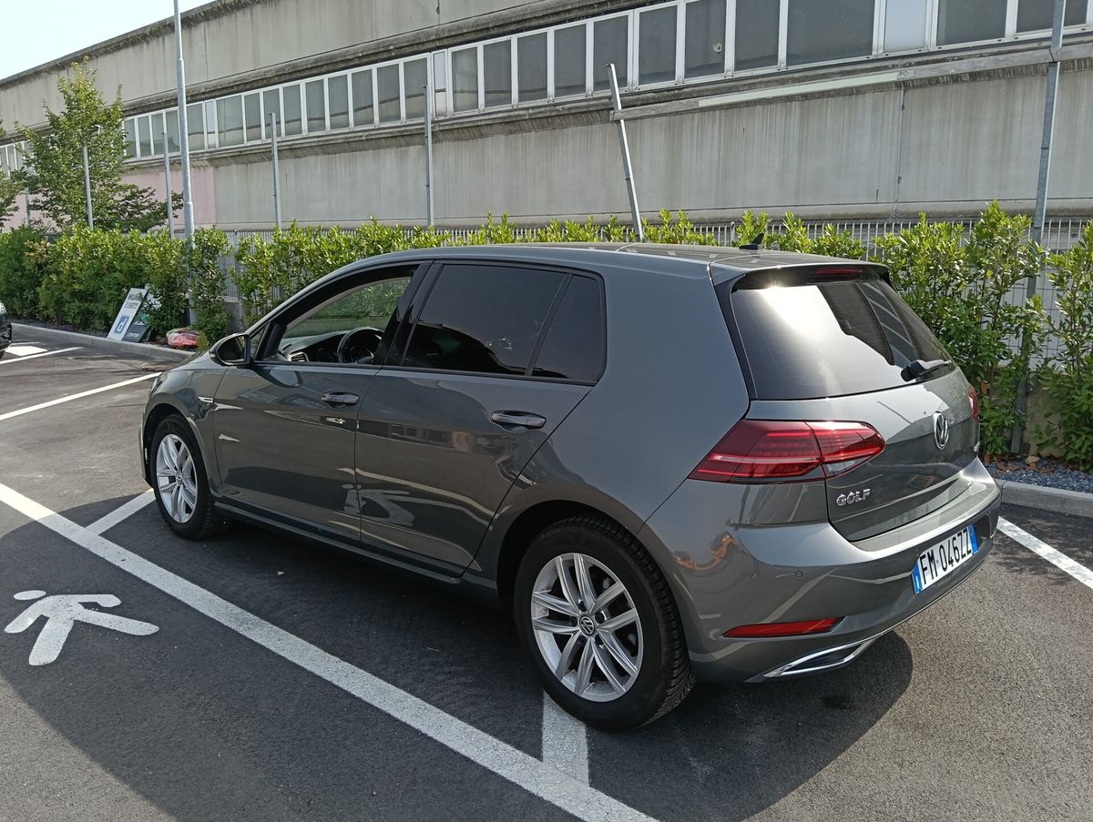 Volkswagen-Golf-5