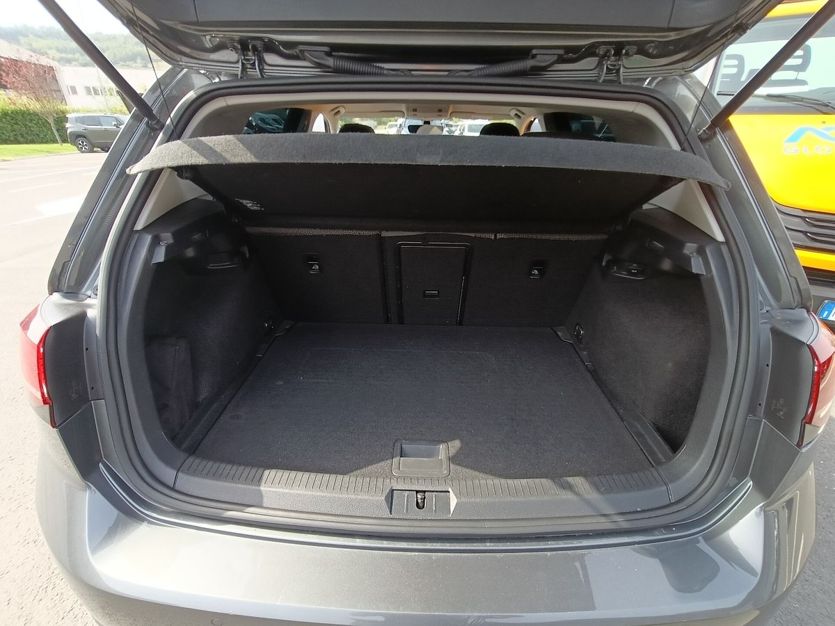 Volkswagen-Golf-9