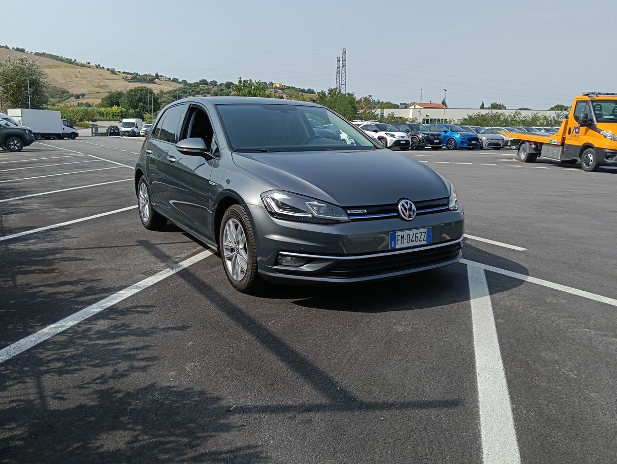 Volkswagen Golf 1.4 TGI 5p. Highline BlueMotion Volkswagen Golf 1.4 TGI 5p. Highline BlueMotion