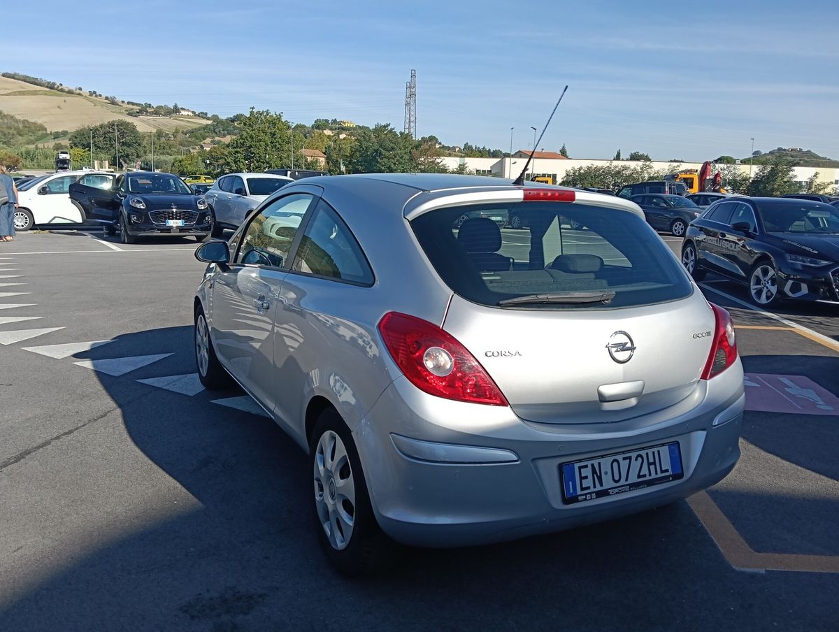 Opel-Corsa-8
