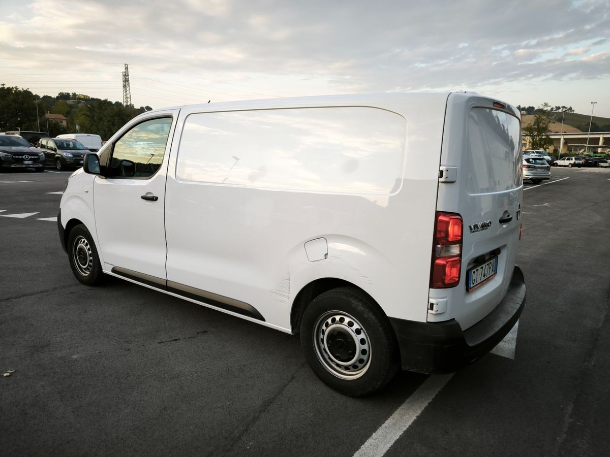 Opel-Vivaro-3